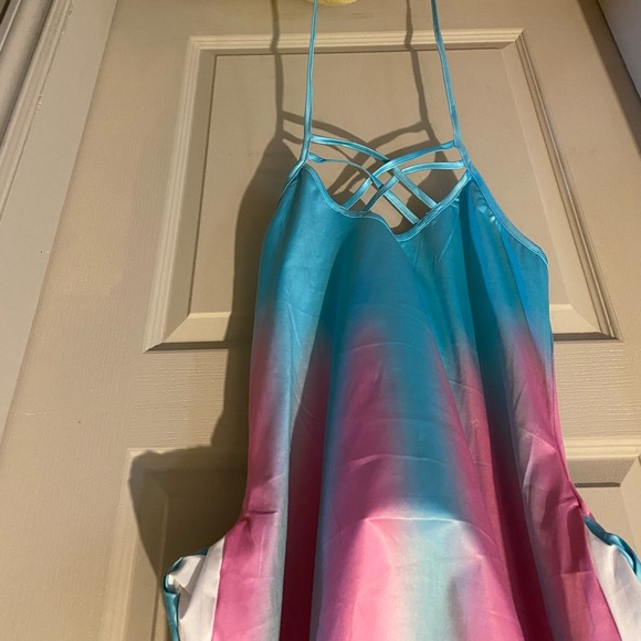 LADIES LONG CRISS CROSS NECK SLEEP DRESS - Picture 1 of 9